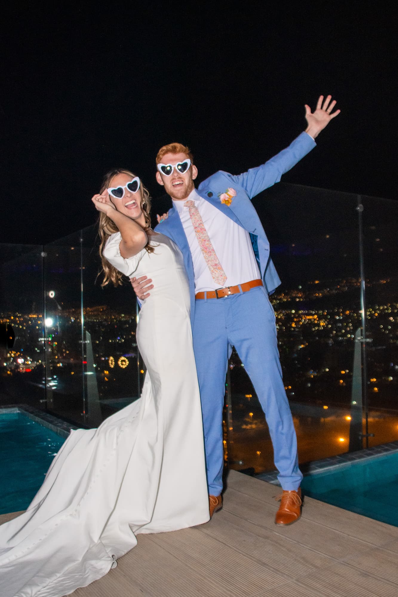 Esposos en su boda — Crealtiva Studio