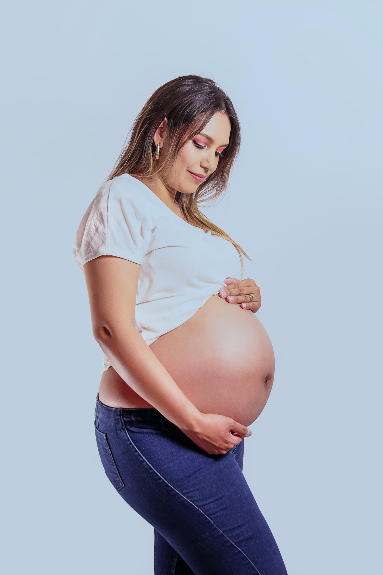 Sesión Maternal — Crealtiva Studio